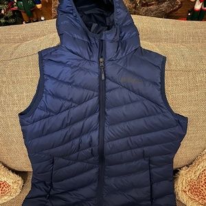 Women’s Marmot puffy vest medium